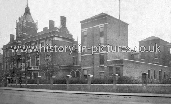 Miltary Hospital, Cambridge Heath Road, Bethnal Green, London. 1915.
